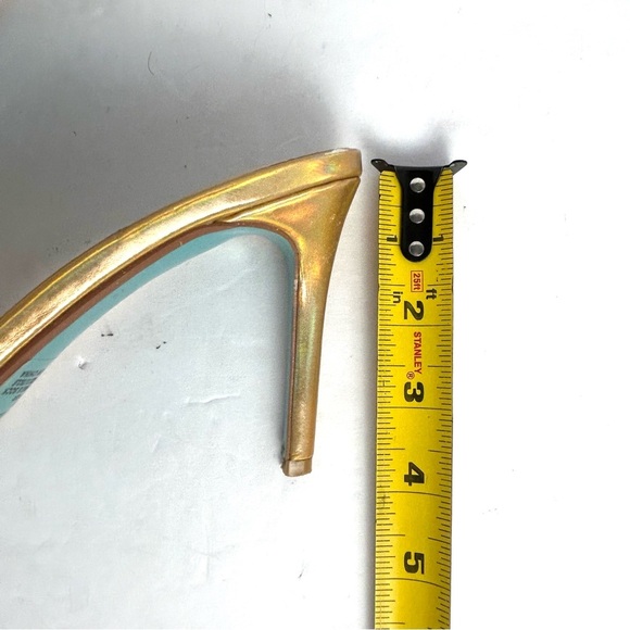 Blue by Betsey Johnson Dulce Lucite Heels Iridescent Gold Flower Petals Sz 8.5 M - Picture 10 of 13